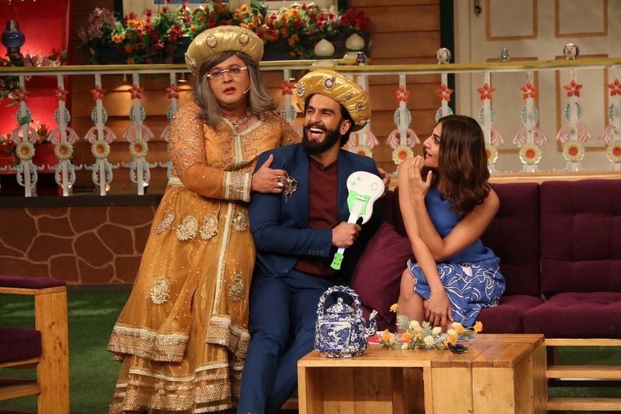 Photos of Ranveer Singh and Vaani Kapoor promote Befikre on the sets of The Kapil Sharma Show. Ranveer Singh and Vaani Kapoor,Ranveer Singh,Vaani Kapoor,Befikre,Befikre promotion,Befikre movie promotion,Befikre on the sets of The Kapil Sharma Show,The Kapil Sharma Show