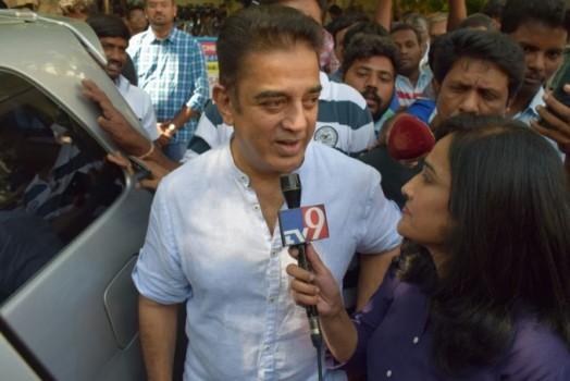 South Indian celebs like Kamal Haasan, Ilaiyaraja, KJ Yesudas, I.P.S, R. Nataraj, GK Vasan, Sudha Ragunathan, G. Ramakrishnan, Shankar Ganesh, Vaiko, Nallakannu, SV Sekar, Sivakumar, Y.G. Mahendran and other pays homage to Balamuralikrishna.