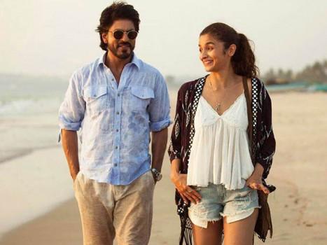Dear Zindagi is a slice-of-life film with Alia playing the protagonist - an aspiring filmmaker, who is on the lookout for a lot of unanswered questions. The film also features Ali Zafar, Aditya Roy Kapur, Kunal Kapoor and Angad Bedi. The film is all set to hit the screens this Friday.