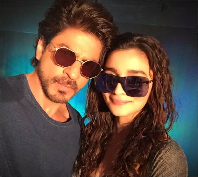 Dear Zindagi is a slice-of-life film with Alia playing the protagonist - an aspiring filmmaker, who is on the lookout for a lot of unanswered questions. The film also features Ali Zafar, Aditya Roy Kapur, Kunal Kapoor and Angad Bedi. The film is all set to hit the screens this Friday. Shah Rukh Khan,Alia Bhatt,Dear Zindagi,Dear Zindagi movie stills,Dear Zindagi movie pics,Dear Zindagi movie images,Dear Zindagi movie photos,Dear Zindagi movie pictures,Dear Zindagi movie review,Dear Zindagi review