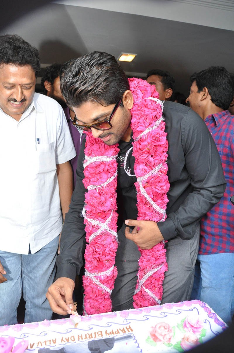 Allu Arjun Birthday Celebrations Photos Allu Arjun Birthday Celebrations 2015,Allu Arjun Birthday Celebrations,Allu Arjun Birthday,Stylish Star Allu Arjun,Allu Arjun,actor Allu Arjun