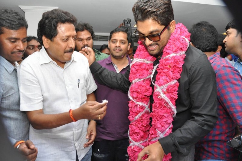 Allu Arjun Birthday Celebrations Photos Allu Arjun Birthday Celebrations 2015,Allu Arjun Birthday Celebrations,Allu Arjun Birthday,Stylish Star Allu Arjun,Allu Arjun,actor Allu Arjun