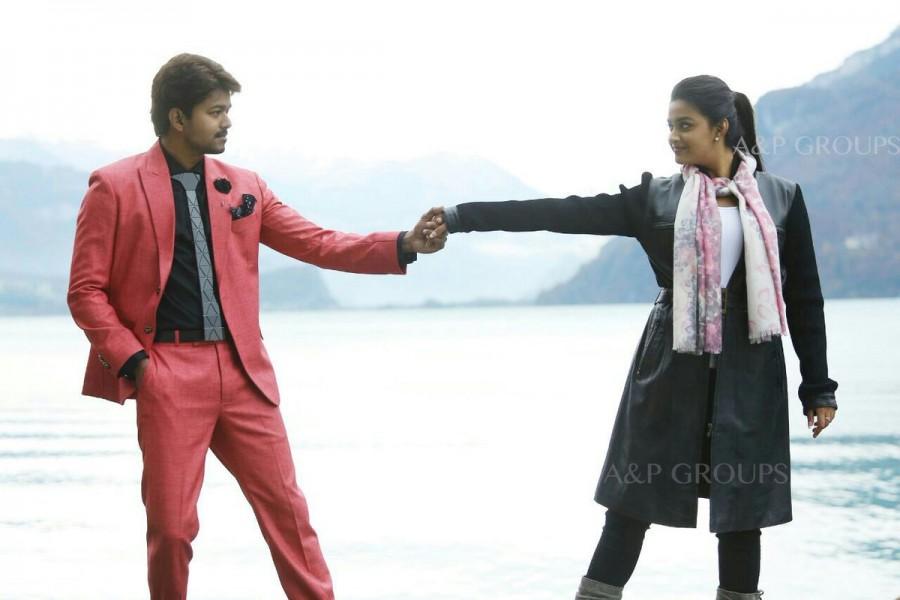 Bairavaa is an upcoming Tamil action thriller movie written, directed and produced by Bharathan. The film stars Vijay and Keerthy Suresh in the lead role, while Aparna Vinod, Papri Ghosh, Sathish, Rajendran, Jagapathi Babu, Daniel Balaji, Mime Gopi, Harish Uthaman, Sharath Lohitashwa, Sreeman, Y.G. Mahendra, Vijayaraghavan, Sugunthan, Prabhu in a cameo, Santhanam, Baby Monika Siva and Roshan Basheer appears in the supporting role. The songs and background score for the film are composed by Santhosh Narayanan. Vijay and Keerthy Suresh,Vijay,Keerthy Suresh,Ilayathalapathy Vijay,Bairavaa,tamil movie Bairavaa,Bairavaa pics,Bairavaa images,Bairavaa photos,Bairavaa stills,Bairavaa pictures