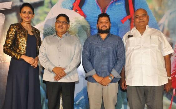 Telugu movie Dhruva trailer launch event held at Hyderabad. Rakul Preet Singh, Producer Allu Aravind, Director Surender Reddy, Kulwinder Singh, NV Prasad, Rajender Singh and others graced the event.