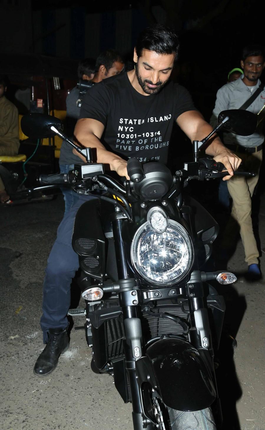 Photos of Bollywood actor John Abraham and actress Sonakshi Sinha promote Force 2 movie. John Abraham and Sonakshi Sinha,John Abraham,Sonakshi Sinha,Force 2,Force 2 movie promotion,Force 2 promotion,Force 2 movie promotion pics,Force 2 movie promotion images,Force 2 movie promotion photos,Force 2 movie promotion stills,Force 2 movie promotion