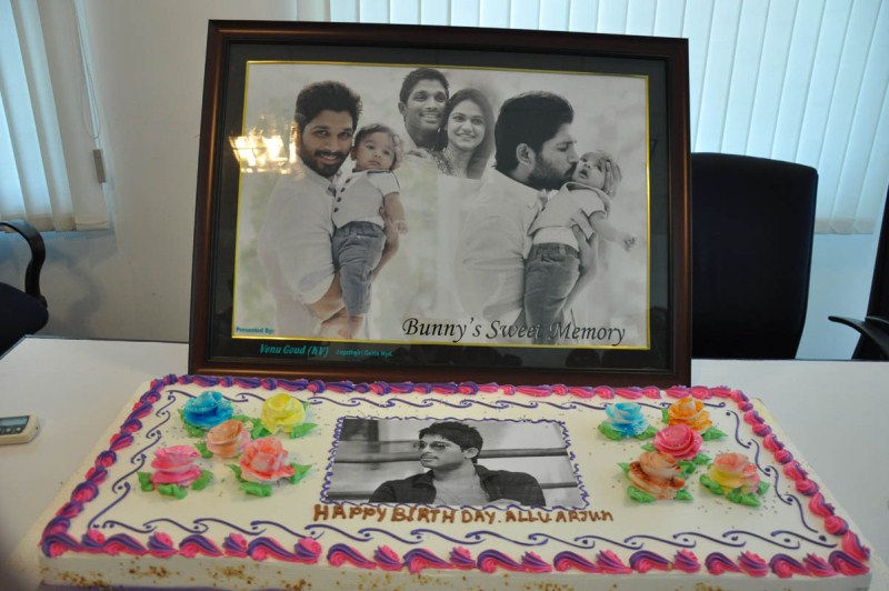 Allu Arjun Birthday Celebrations Photos Allu Arjun Birthday Celebrations 2015,Allu Arjun Birthday Celebrations,Allu Arjun Birthday,Stylish Star Allu Arjun,Allu Arjun,actor Allu Arjun
