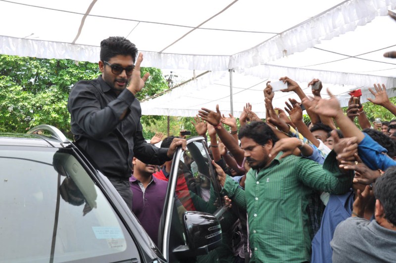 Allu Arjun Birthday Celebrations Photos Allu Arjun Birthday Celebrations 2015,Allu Arjun Birthday Celebrations,Allu Arjun Birthday,Stylish Star Allu Arjun,Allu Arjun,actor Allu Arjun