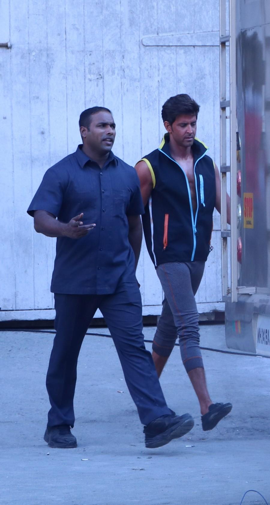 Photos of Bollywood actor Hrithik Roshan spotted at Mehboob Studio. Hrithik Roshan,Hrithik Roshan spotted at Mehboob Studio,Mehboob Studio,actor Hrithik Roshan,Hrithik Roshan pics,Hrithik Roshan images,Hrithik Roshan photos,Hrithik Roshan stills,Hrithik Roshan pictures