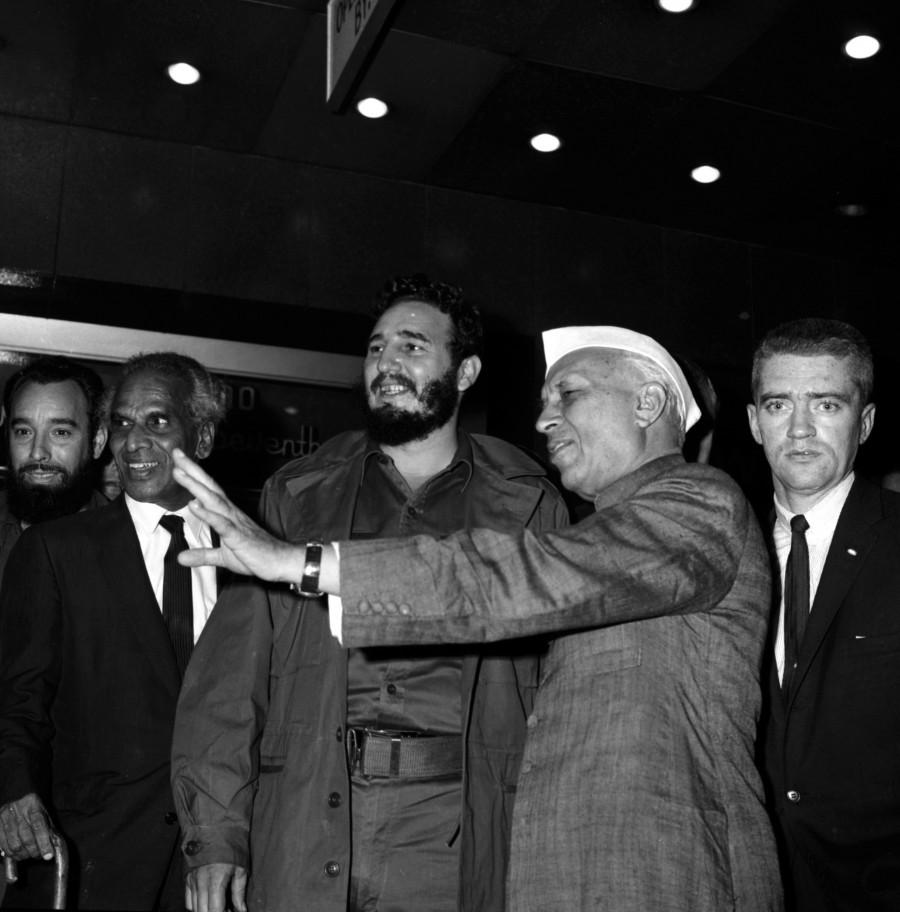 Fidel Castro and India's PM Jawaharal Nehru at the Hotel Theresa in Harlem, New York, USA, September 20, 1960. Picture taken September 20, 1960. Fidel Castro,Fidel Castro dead,Fidel Castro cuba,Fidel Castro dies,Fidel Castro passes away,Fidel Castro Iconic photos,Fidel Castro Iconic pics,Fidel Castro Iconic images,Fidel Castro rare pics,Fidel Castro rare images,Fidel Castro rare photos,Fidel Castr