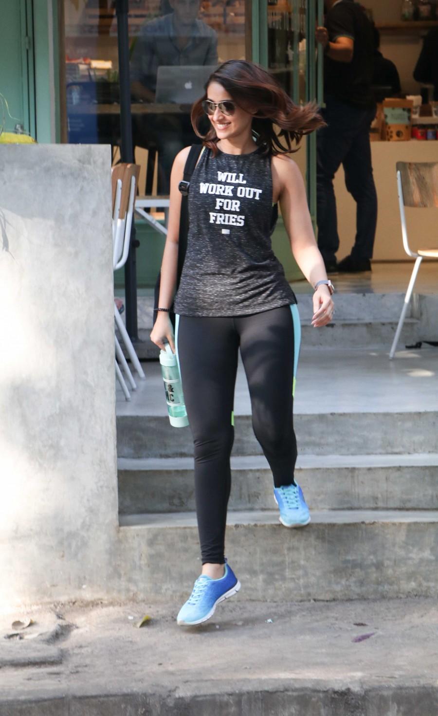 Photos of Bollywood actress Ileana D'cruz spotted at Bandra. Ileana D'cruz,Ileana D'cruz spotted at Bandra,Ileana D'cruz at Bandra,actress Ileana D'cruz,Ileana D'cruz latest pics,Ileana D'cruz latest images,Ileana D'cruz latest photos,Ileana D'cruz latest stills,Ileana D'