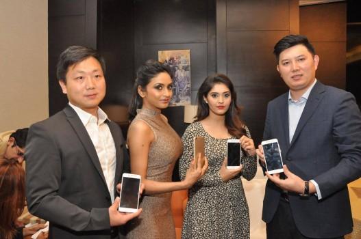 Photos of South Indian Actress Surabhi and Pooja Sri at Vivo V5 Mobile Launch.