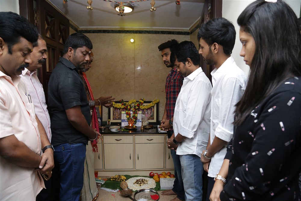 South Indian actor Vishnu Vishal's Studioz Production No.3 movie pooja held at Chennai. Celebs like Vishnu Vishal, Music Director Leon James, Director Chella Ayyavu, Cinematographer Shakthi and others graced the event. Vishnu Vishal,Studioz Production No.3,Vishnu Vishal new movie,Vishnu Vishal new movie launch,Vishnu Vishal new movie pooja,Vishnu Vishal new movie pooja pics,Vishnu Vishal new movie pooja images,Vishnu Vishal new movie pooja photos,Vishnu Vishal new movie