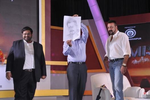 News is several WPO's, EPO's and colleges have been approaching Sanjay Dutt to conduct an interactive inspirational conversation with their team members and students. After being released from Yerwada, the actor shared the kind of experiences he underwent and how this entire journey has turned out to be. Infact what many wonder is that instead of such glaring circumstances and a series of all kinds of affairs, the actor has yet come out strong and optimistic!