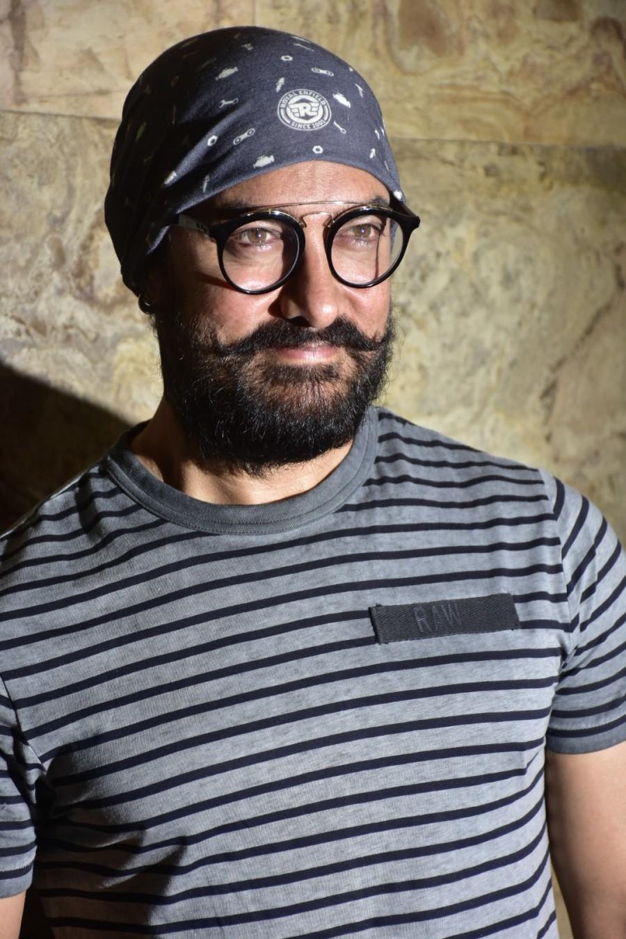 So in the beginning of the video you see a very fat and bulky Aamir, weighing 97 kgs with 38% body fat! Yes all of this with the physique of an ex wrestler. Though the weight gaining process was not very difficult, it was extremely unhealthy, taxing for his health. The actor suffered from breathing issues and also had multiple injuries while wrestling in that gigantic body structure. Aamir Khan,Aamir Khan from 97 kgs to six packs,Aamir Khan six packs,Aamir Khan's six packs,Aamir Khan's body transformation,Aamir Khan body transformation,Mahavir Singh Phogat