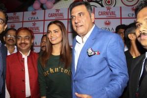 Esha Gupta and Boman Irani,Esha Gupta,Boman Irani,Esha Gupta spend time with cancer affected children,Boman Irani spend time with cancer affected children,Esha Gupta and Boman Irani with cancer affected children