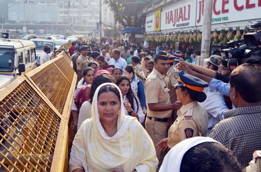 Women enter the famous Haji Ali dargah after five years and a series of legal battles and agitations in Mumbai, on Nov 29, 2016. Till June 2012, women were allowed entry up to the sanctum sanctorum comprising the mazaar (grave) of the revered Muslim saint, Sayyed Peer Haji Ali Shah Bukhari, but suddenly the entry rto women was barred. Mumbai,Haji Ali Dargah After 5 Years,Haji Ali Dargah,Women re-enter Haji Ali dargah,Women enter Haji Ali dargah,Women enters Haji Ali dargah
