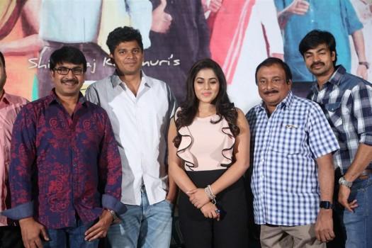Telugu movie Jayammu Nischayammu Raa thanks meet held at Hyderabad. Celebs like Srinivasa Reddy, Poorna, Krishna Bhagavaan, Shiva Raj Kanumuri, Ravi Varma, Meena Kumari and others graced the event.