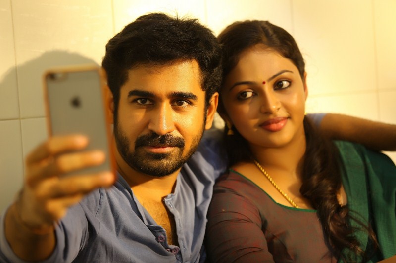 Saithan is an upcoming Tamil psychological thriller film written and directed by Pradeep Krishnamoorthy. Starring Vijay Antony and Arundhathi Nair in the lead roles, while Charuhasan, Meera Krishnan, Y. G. Mahendra, Siddhartha Shankar, Kamal Krishna, Aadukalam Murugadoss, Vijay Sarathy and Kitty appear in the supporting role. Vijay Antony,Arundathi Nair,Vijay Antony and Arundathi Nair,Saithan movie stills,Saithan movie pics,Saithan movie images,Saithan movie photos,Saithan movie pictures,tamil movie Saithan,Saithan pics,Saithan images,Saithan photos,Saithan pictures