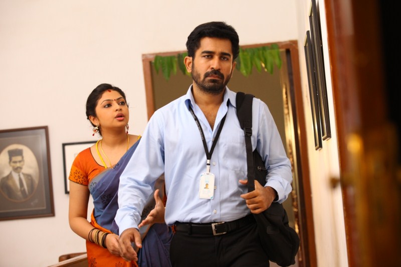Saithan is an upcoming Tamil psychological thriller film written and directed by Pradeep Krishnamoorthy. Starring Vijay Antony and Arundhathi Nair in the lead roles, while Charuhasan, Meera Krishnan, Y. G. Mahendra, Siddhartha Shankar, Kamal Krishna, Aadukalam Murugadoss, Vijay Sarathy and Kitty appear in the supporting role. Vijay Antony,Arundathi Nair,Vijay Antony and Arundathi Nair,Saithan movie stills,Saithan movie pics,Saithan movie images,Saithan movie photos,Saithan movie pictures,tamil movie Saithan,Saithan pics,Saithan images,Saithan photos,Saithan pictures