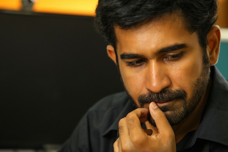 Saithan is an upcoming Tamil psychological thriller film written and directed by Pradeep Krishnamoorthy. Starring Vijay Antony and Arundhathi Nair in the lead roles, while Charuhasan, Meera Krishnan, Y. G. Mahendra, Siddhartha Shankar, Kamal Krishna, Aadukalam Murugadoss, Vijay Sarathy and Kitty appear in the supporting role. Vijay Antony,Arundathi Nair,Vijay Antony and Arundathi Nair,Saithan movie stills,Saithan movie pics,Saithan movie images,Saithan movie photos,Saithan movie pictures,tamil movie Saithan,Saithan pics,Saithan images,Saithan photos,Saithan pictures