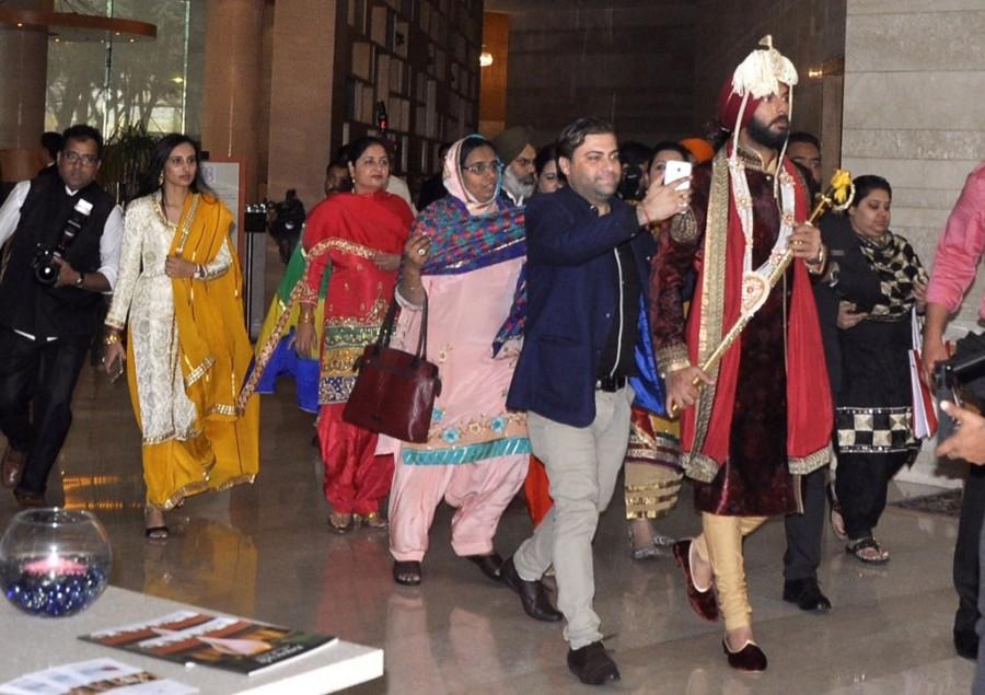 Yuvraj Singh leaving Hotel Lalit for wedding ceremony at Fatehgarh Sahib. Yuvraj Singh,Yuvraj Singh marriage,Yuvraj Singh wedding,Yuvraj Singh wedding pics,Yuvraj Singh wedding images,Yuvraj Singh wedding photos,Yuvraj Singh wedding stills,Yuvraj Singh and Hazel Keech,Yuvraj Singh and Hazel Keech wedding,Yuvraj Singh and Hazel