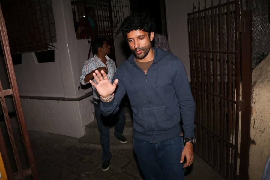 Photos of Bollywood actor Farhan Akhtar spotted at Bandra in Mumbai. Farhan Akhtar spotted at Bandra,Farhan Akhtar at Bandra,Farhan Akhtar latest pics,Farhan Akhtar latest images,Farhan Akhtar latest photos,Farhan Akhtar latest stills,Farhan Akhtar latest pictures,Farhan Akhtar pics,Farhan Akhtar images,Farhan Akhtar photo