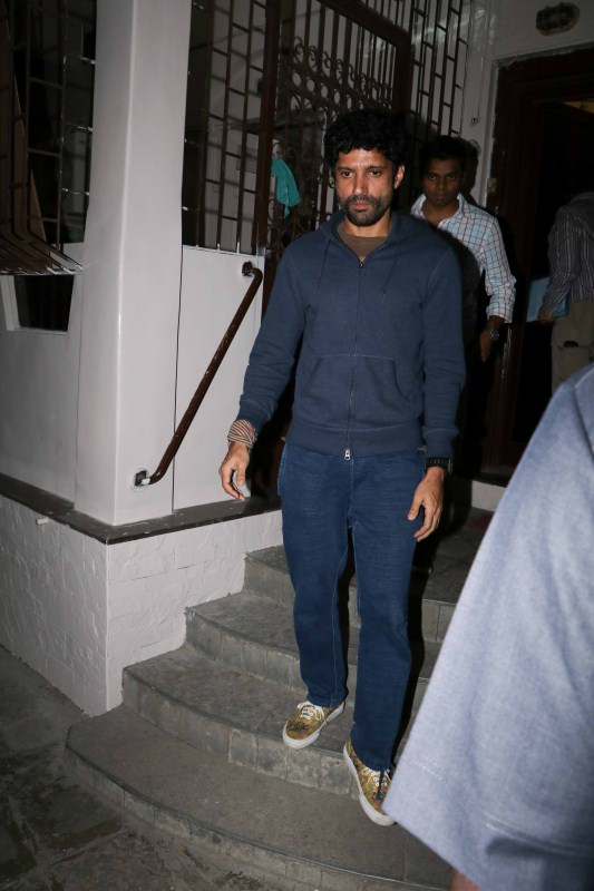 Photos of Bollywood actor Farhan Akhtar spotted at Bandra in Mumbai. Farhan Akhtar spotted at Bandra,Farhan Akhtar at Bandra,Farhan Akhtar latest pics,Farhan Akhtar latest images,Farhan Akhtar latest photos,Farhan Akhtar latest stills,Farhan Akhtar latest pictures,Farhan Akhtar pics,Farhan Akhtar images,Farhan Akhtar photo