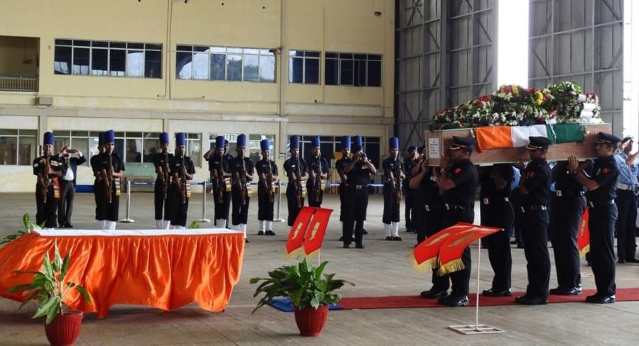 The mortal remains of martyr Major Akshay Girish, who was killed in Nagrota militant attack arrives at Yelahanka Air Force Station in Bengaluru on Dec 1, 2016. Martyr Akshay,Martyr Akshay mortal,Martyr Akshay mortal at Yelahanka AFS,Nagrota militant attack,Yelahanka Air Force Station,Yelahanka Air Force