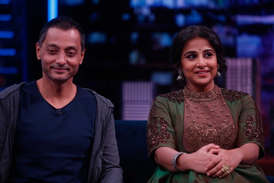 Photos of Bollywood actress Vidya Balan promotes Kahaani 2 on the sets of Yarron Ki Barat. Vidya Balan,Kahaani 2,Kahaani 2 promotion,Kahaani 2 movie promotion,Kahaani 2 promotes on the sets of Yarron Ki Barat,Yarron Ki Barat,Vidya Balan on Yarron Ki Barat,Vidya Balan pics,Vidya Balan images,Vidya Balan photos,Vidya Balan stills