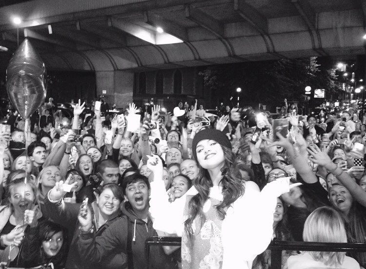 Selena Gomez is the queen of Instagram: Check out the stunning photos of the singer. Selena Gomez,Selena Gomez hot pics,Selena Gomez hot images,Selena Gomez hot photos,Selena Gomez hot pictures,Selena Gomez latest pics,Selena Gomez latest images,Selena Gomez latest photos,Selena Gomez latest stills,Selena Gomez latest pictures