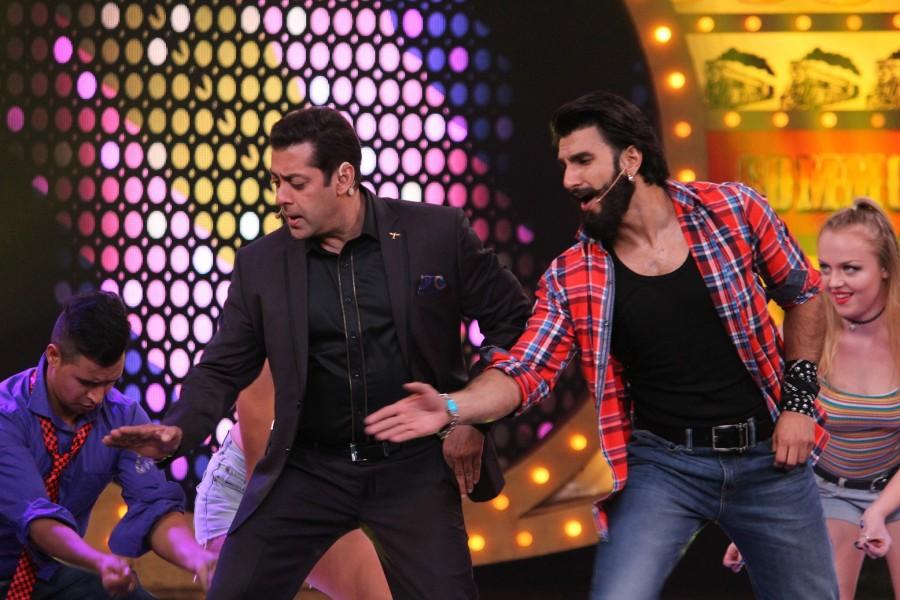 Photos of Ranveer Singh and Vaani Kapoor promote Befikre on Salman Khan's Bigg Boss 10 show Ranveer Singh and Vaani Kapoor,Ranveer Singh,Vaani Kapoor,Salman Khan,Bigg Boss 10,Befikre,Befikre on Bigg Boss 10,salman khan bigg boss 10