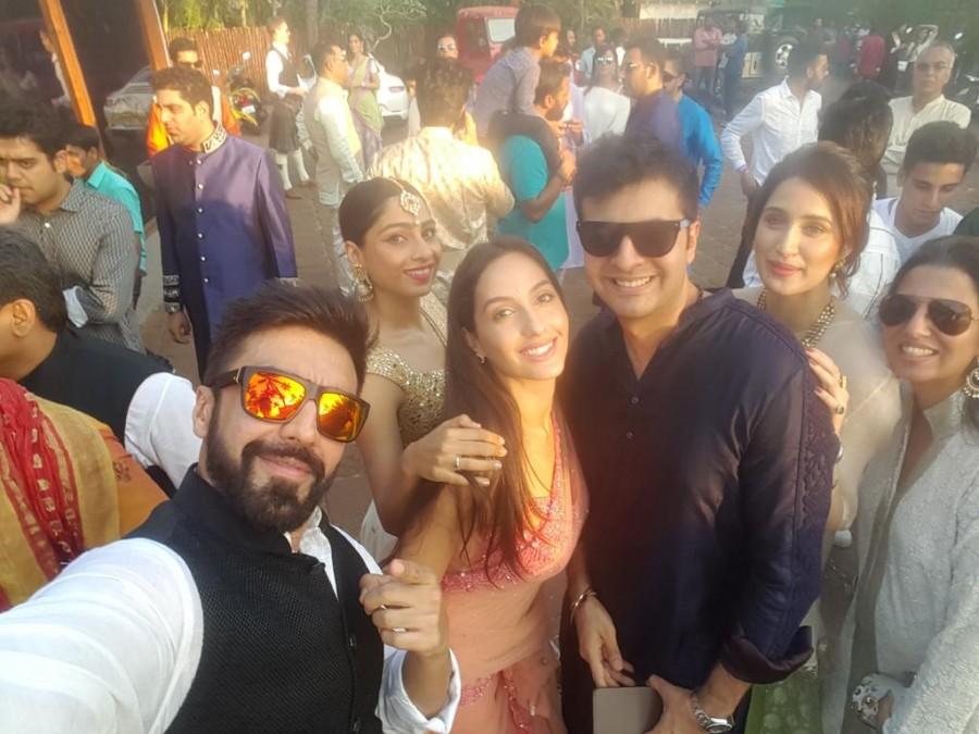 Yuvraj Singh-Hazel Keech's wedding in Goa. Virat Kohli,Anushka Sharma,Virat Kohli and Anushka Sharma,Virat Kohli,Anushka Sharma at Yuvraj Singh-Hazel Keech's wedding,Yuvraj Singh-Hazel Keech's wedding,Yuvraj Singh-Hazel Keech's marriage,Yuvraj Singh wedding,yuvraj singh marriage