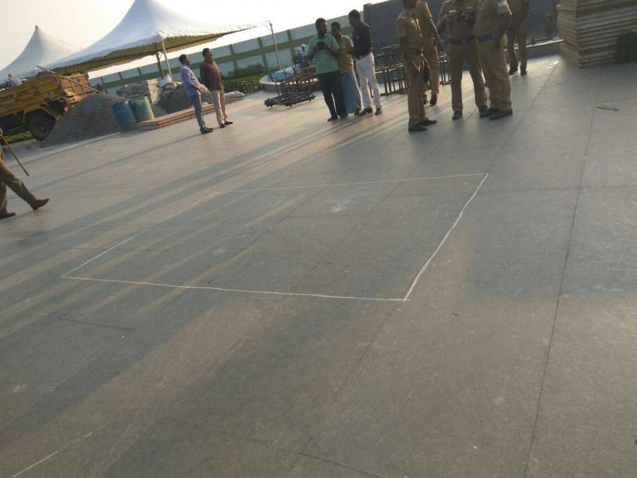 Exclusive Photos: Jayalalithaa to be cremated at MGR's memorial site. Jayalalithaa,Jayalalithaa cremated,MGR's memorial site,Jayalalithaa funeral,Jayalalithaa funeral pics,Jayalalithaa funeral images,Jayalalithaa funeral photos,Jayalalithaa funeral stills,Jayalalithaa funeral pictures