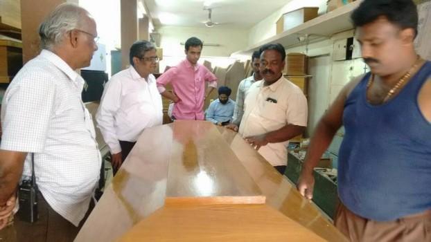 The coffin box gets ready for Jayalalithaa's cremation ceremony.