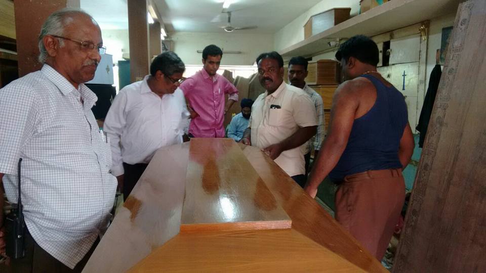 The coffin box gets ready for Jayalalithaa's cremation ceremony. Jayalalithaa,Jayalalithaa cremated,MGR's memorial site,Jayalalithaa funeral,Jayalalithaa funeral pics,Jayalalithaa funeral images,Jayalalithaa funeral photos,Jayalalithaa funeral stills,Jayalalithaa funeral pictures