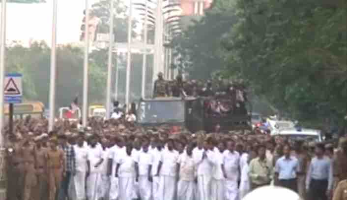 Jayalalithaa funeral procession: Amma's mortal remains taken from Rajaji Hall to Marina Beach. Jayalalithaa funeral procession,Jayalalithaa funeral,Jayalalithaa mortal,Jayalalithaa procession,Jayalalithaa funeral procession pics,Jayalalithaa funeral procession images,Jayalalithaa funeral procession photos,Jayalalithaa funeral procession stills,Jaya