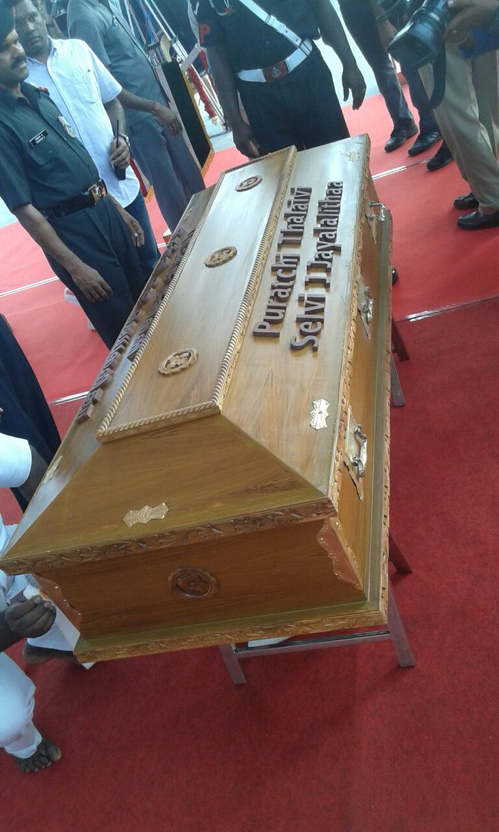 In Pictures: Jayalalithaa's last rites performed. Jayalalithaa,Jayalalithaa cremated pics,Jayalalithaa cremated images,Jayalalithaa cremated photos,Jayalalithaa,Jayalalithaa's last riets performed,Jayalalithaa's last riets,Jayalalithaa's last riets pics,Jayalalithaa's last riets image