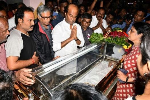 Rajinikanth pays last respect to Cho Ramaswamy.