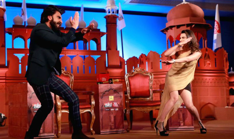 Photos of Bollywood actor Ranveer Singh performs Yoga with Baba Ramdev in New Delhi. Ranveer Singh performs Yoga,Ranveer Singh performs Yoga with Baba Ramdev,Ranveer Singh,Ranveer Singh and Baba Ramdev,Ranveer Singh with Baba Ramdev