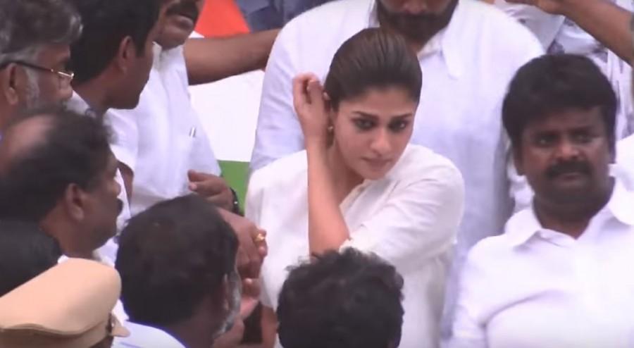 South Indian actress Nayanthara pays her last respect to Puratchi Thalaivi Jayalalithaa. Nayanthara,Nayanthara pays her last respect to Jayalalithaa,Nayanthara pays her last respect to Puratchi Thalaivi Jayalalithaa,Puratchi Thalaivi Jayalalithaa,Jayalalithaa,Nayanthara pays respect to Jayalalithaa,Jayalalithaa dead,Jayalalithaa death