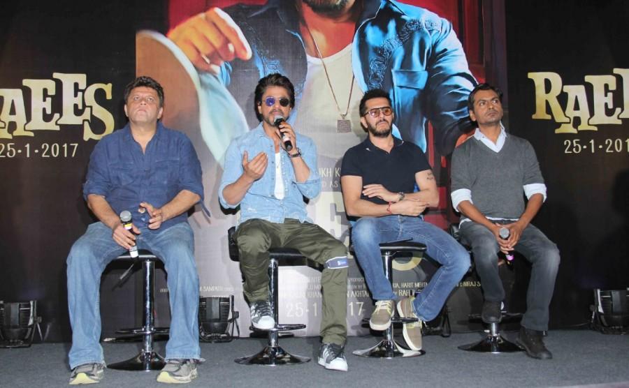 The big screen trailer launch of "Raees" mesmerised audiences in 10 theatres, thanks to digital cinema distribution network and in-cinema advertising platform UFO Moviez's latest initiative Curtain Raiser. Shah Rukh Khan,Raees Trailer launch,Raees Trailer,Raees Trailer launch pics,Raees Trailer launch images,Raees Trailer launch photos,Raees Trailer launch stills,Raees Trailer launch pictures,Raees Trailer launch event