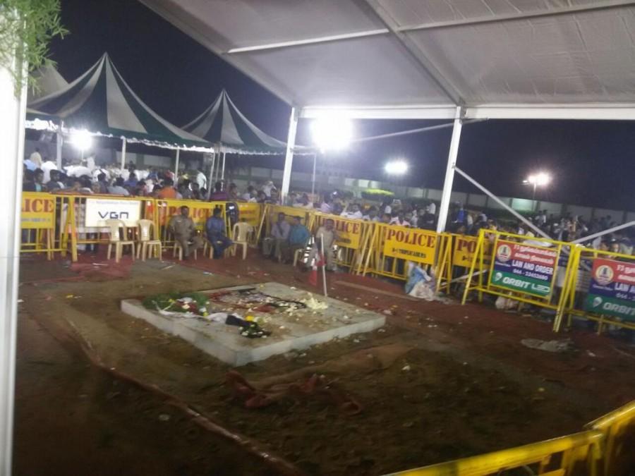 In Pictures: Jayalalithaa's last rites performed. Jayalalithaa,Jayalalithaa cremated pics,Jayalalithaa cremated images,Jayalalithaa cremated photos,Jayalalithaa,Jayalalithaa's last riets performed,Jayalalithaa's last riets,Jayalalithaa's last riets pics,Jayalalithaa's last riets image