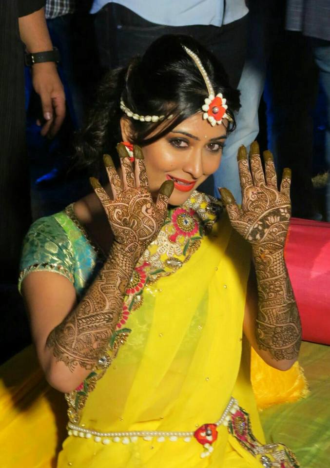 Yash and Radhika Pandit's mehndi ceremony,Yash mehndi ceremony,Radhika Pandit mehndi ceremony,Radhika Pandit,Yash,Yash and Radhika Pandit wedding,Yash and Radhika Pandit marriage,Yash and Radhika Pandit wedding pics,Yash and Radhika Pandit wedding im