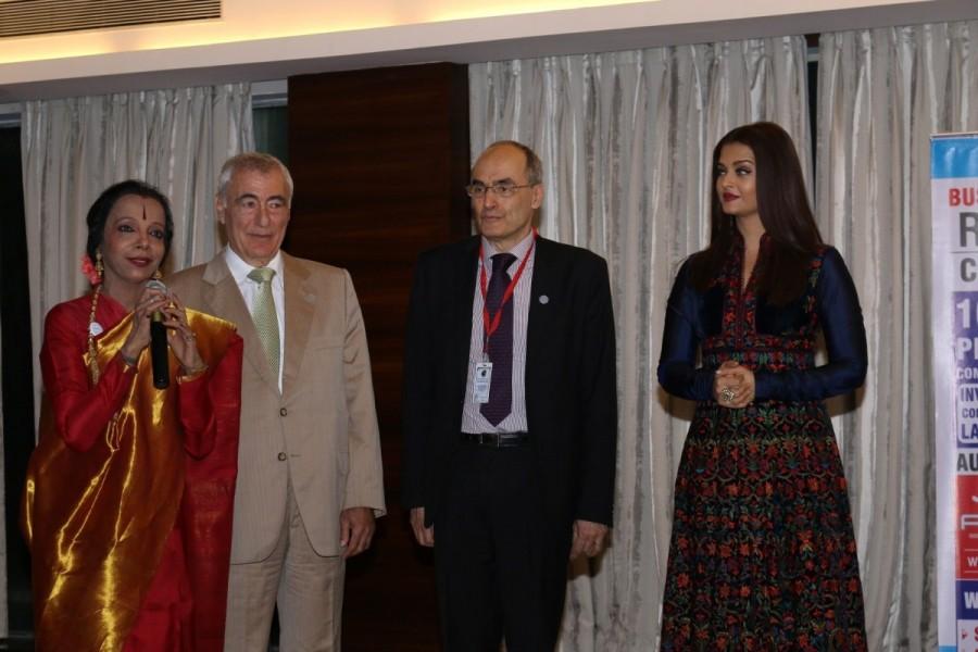 Actress Aishwarya Rai Bachchan and dancer Lata Surendra during 49th World Congress on Dance Research, in Mumbai on Dec 7, 2016. Aishwarya Rai Bachchan,Aishwarya Rai,dancer Lata Surendra,Lata Surendra,49th World Congress on Dance Research,49th World Congress,actress Aishwarya Rai Bachchan