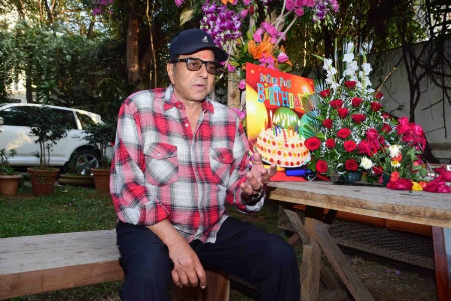 Check out the photos of Actor Dharmendra celebrates his 81st birthday. Dharmendra,Dharmendra celebrates his 81st birthday,Dharmendra 81st birthday,Dharmendra birthday,Dharmendra birthday celebrations,Dharmendra birthday celebrations pics,Dharmendra birthday celebrations images,Dharmendra birthday celebrations photos,Dharmend