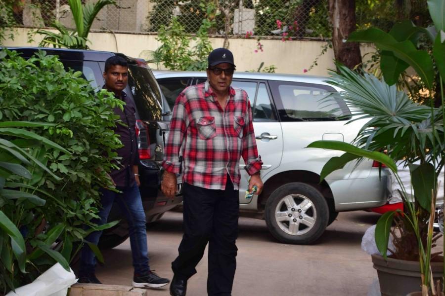Check out the photos of Actor Dharmendra celebrates his 81st birthday. Dharmendra,Dharmendra celebrates his 81st birthday,Dharmendra 81st birthday,Dharmendra birthday,Dharmendra birthday celebrations,Dharmendra birthday celebrations pics,Dharmendra birthday celebrations images,Dharmendra birthday celebrations photos,Dharmend