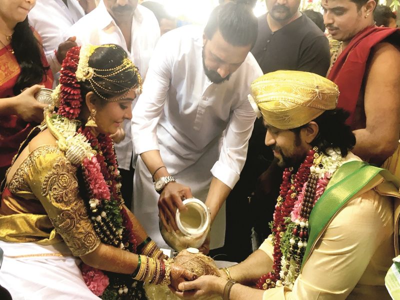 Sudeep at Yash and Radhika Pandit's wedding. Yash and Radhika Pandit wedding,Yash and Radhika Pandit,Sudeep,Kiccha Sudeep,Sudeep at Yash wedding,Sudeep at Yash marriage,Kiccha Sudeep at Radhika Pandit wedding,Yash and Radhika Pandit wedding pics,Yash and Radhika Pandit wedding images,Yash and Radhik