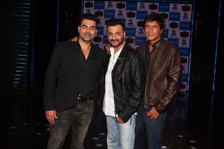 Celebs like Arbaaz Khan, Sanjay Kapoor, Chunky Pandey on the sets of Yaaron Ki Baraat. Arbaaz Khan,Sanjay Kapoor,Chunky Pandey,Yaaron Ki Baraat,Yaaron Ki Baraat on the sets