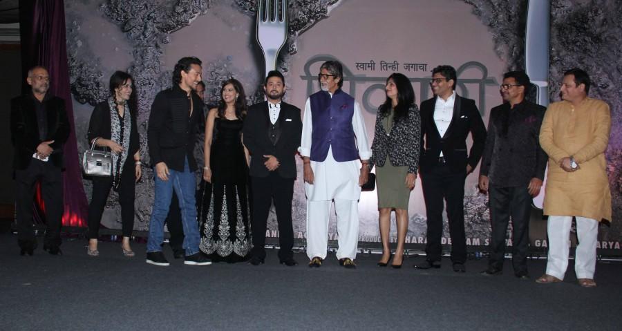 Actors Rucha Inamdar, Swapnil Joshi, Tiger Shroff, Amitabh Bachchan and Riyaz Gangj during the mahurat of Marathi film Bhikari in Mumbai, on Dec 7, 2016. Amitabh Bachchan,Tiger Shroff,Marathi Bhikari film launch,Bhikari film launch,Bhikari film launch pics,Bhikari film launch images,Bhikari film launch photos,Bhikari film launch stills,Bhikari film launch pictures