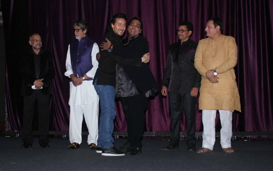 Actors Rucha Inamdar, Swapnil Joshi, Tiger Shroff, Amitabh Bachchan and Riyaz Gangj during the mahurat of Marathi film Bhikari in Mumbai, on Dec 7, 2016. Amitabh Bachchan,Tiger Shroff,Marathi Bhikari film launch,Bhikari film launch,Bhikari film launch pics,Bhikari film launch images,Bhikari film launch photos,Bhikari film launch stills,Bhikari film launch pictures
